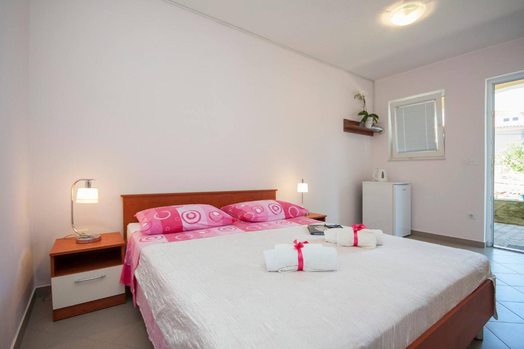 Family Apartments & Rooms Mikelin Primošten Zewnętrze zdjęcie