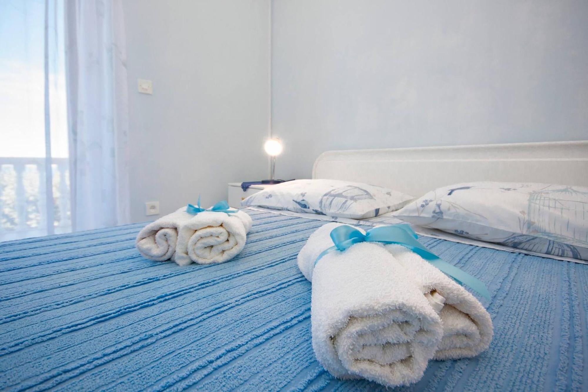 Family Apartments & Rooms Mikelin Primošten Zewnętrze zdjęcie