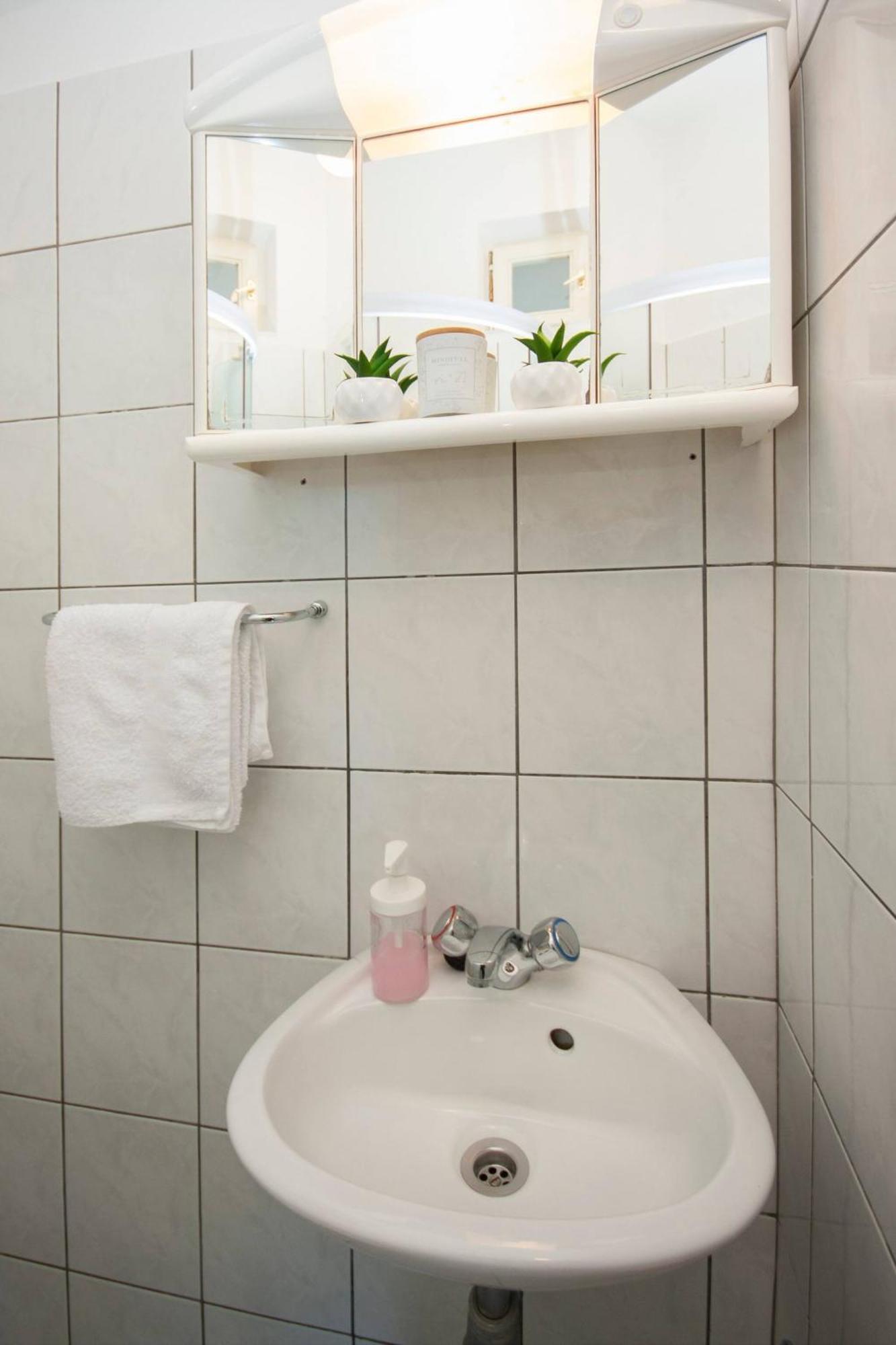 Family Apartments & Rooms Mikelin Primošten Zewnętrze zdjęcie